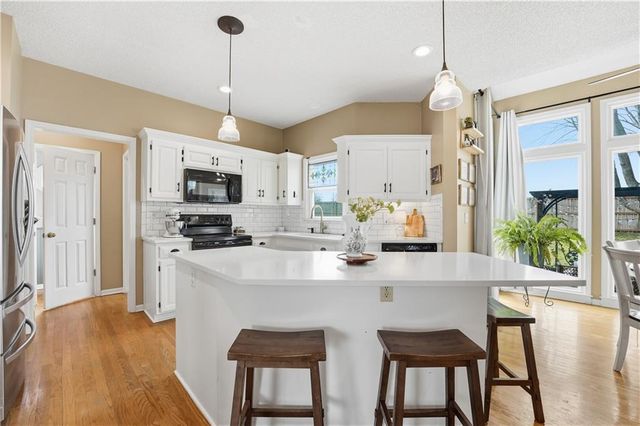 13152 S Summit Street, Olathe, KS 66062