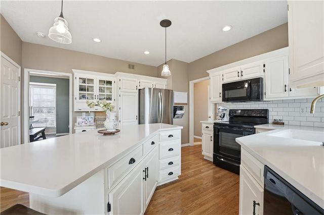 13152 S Summit Street, Olathe, KS 66062