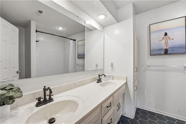 13152 S Summit Street, Olathe, KS 66062