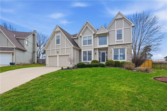 13152 S Summit Street, Olathe, KS 66062