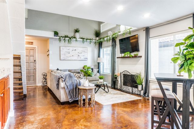 18040 Midway Road 101, Dallas, TX 75287