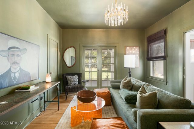 16 W COLTER Street, Phoenix, AZ 85013