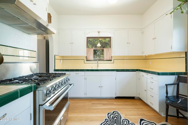 16 W COLTER Street, Phoenix, AZ 85013