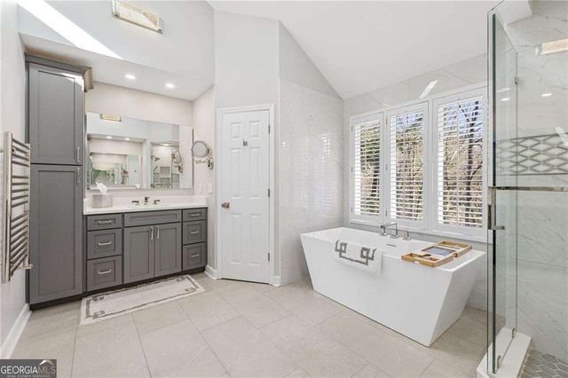 1095 Edgewater Drive, Sandy Springs, GA 30328