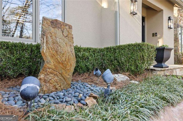 1095 Edgewater Drive, Sandy Springs, GA 30328