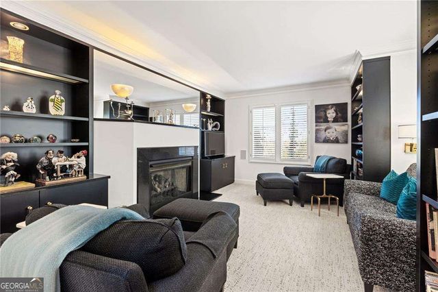 1095 Edgewater Drive, Sandy Springs, GA 30328