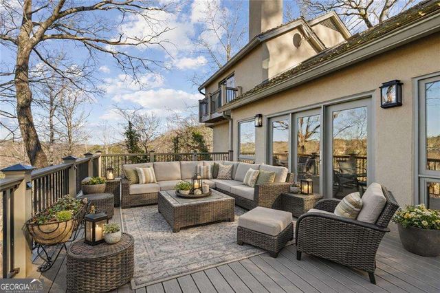 1095 Edgewater Drive, Sandy Springs, GA 30328