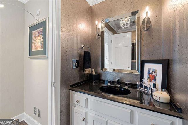 1095 Edgewater Drive, Sandy Springs, GA 30328