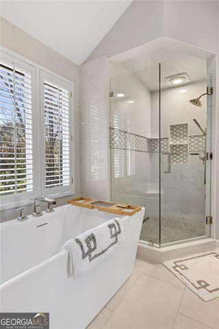 1095 Edgewater Drive, Sandy Springs, GA 30328