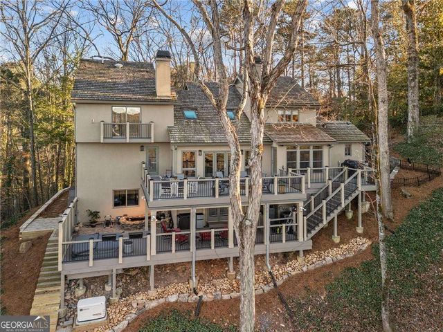 1095 Edgewater Drive, Sandy Springs, GA 30328