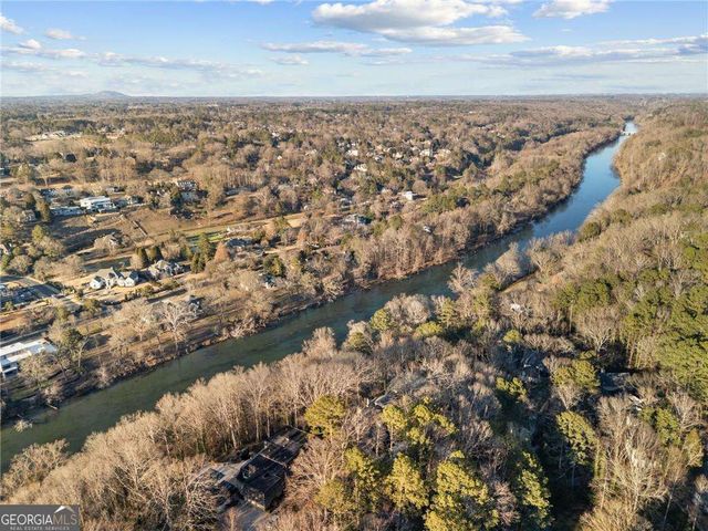 1095 Edgewater Drive, Sandy Springs, GA 30328