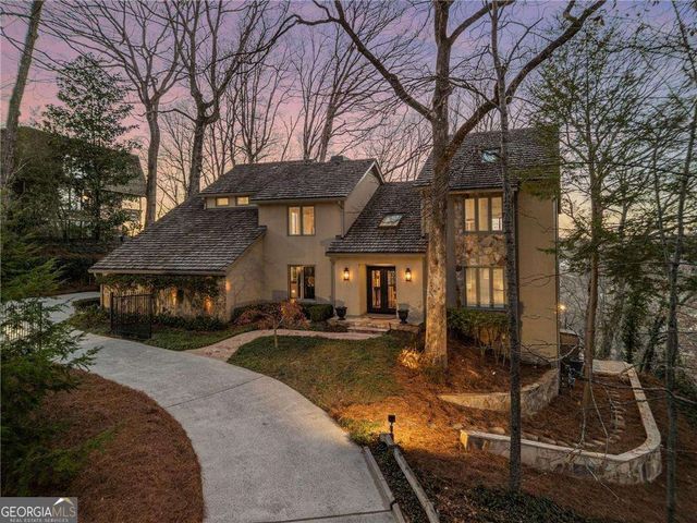 1095 Edgewater Drive, Sandy Springs, GA 30328