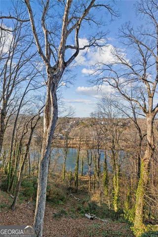 1095 Edgewater Drive, Sandy Springs, GA 30328