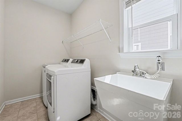 348 W Waterlynn Road, Mooresville, NC 28117