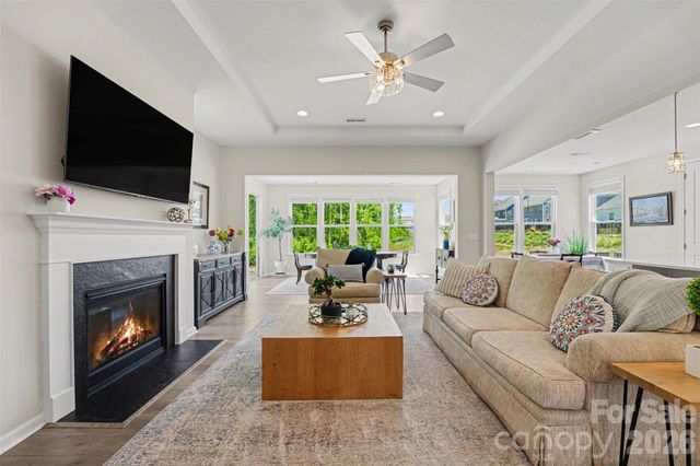 348 W Waterlynn Road, Mooresville, NC 28117