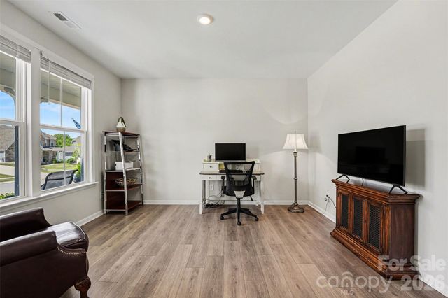 348 W Waterlynn Road, Mooresville, NC 28117