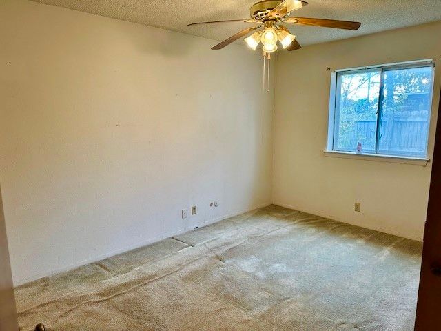 124 Bluebird Circle, Denton, TX 76209