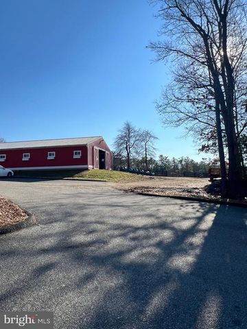 102 OAKMONT DR, Gordonsville, VA 22942