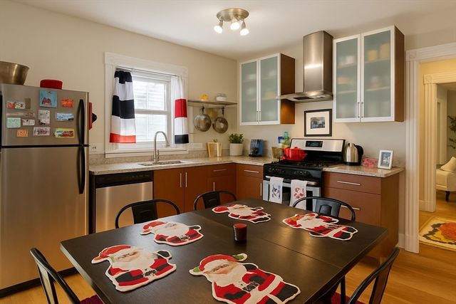 456 Medford St U4, Somerville, MA 02145