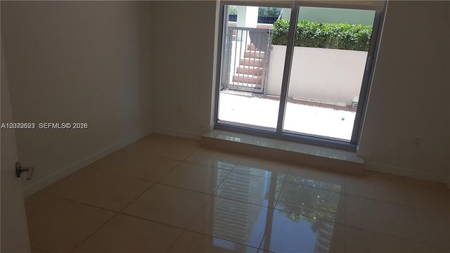 1111 SW 1st Avenue TH16, Miami, FL 33130