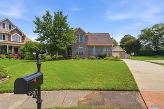 161 Redcliffe Drive, Huntsville, AL 35806
