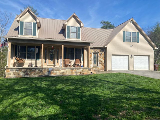 11598 Red Lick Road, Irvine, KY 40336