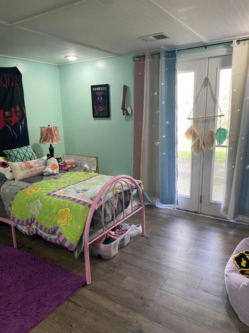 11598 Red Lick Road, Irvine, KY 40336