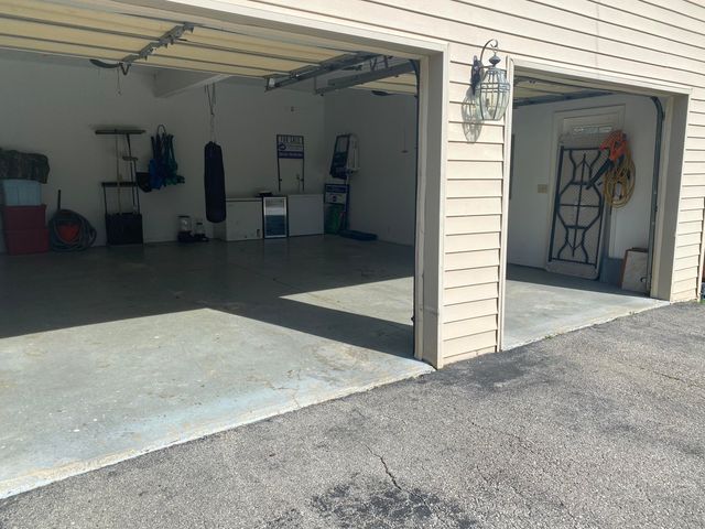 11598 Red Lick Road, Irvine, KY 40336