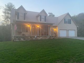 11598 Red Lick Road, Irvine, KY 40336