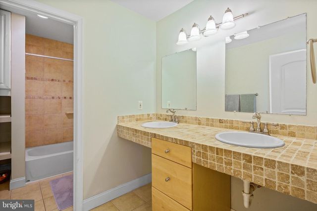 518 CALVIN LN, Rockville, MD 20851