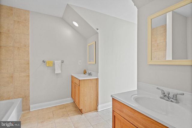 518 CALVIN LN, Rockville, MD 20851