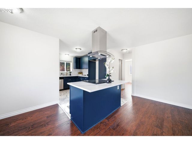 8016 Ne FREMONT St, Portland, OR 97213