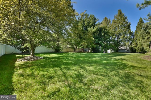 47 LORETTA CIR, Richboro, PA 18954