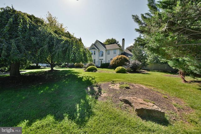 47 LORETTA CIR, Richboro, PA 18954