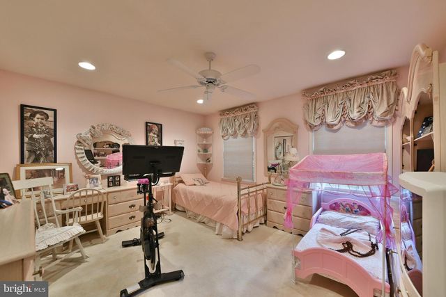 47 LORETTA CIR, Richboro, PA 18954