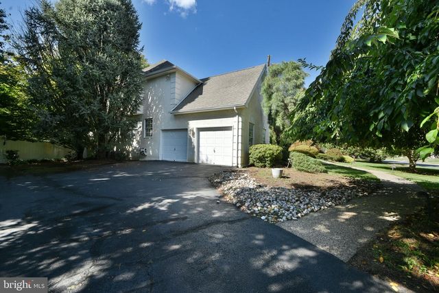 47 LORETTA CIR, Richboro, PA 18954