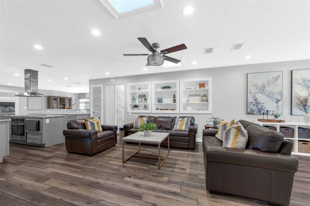 4512 CRICHTON LANE, Orlando, FL 32806