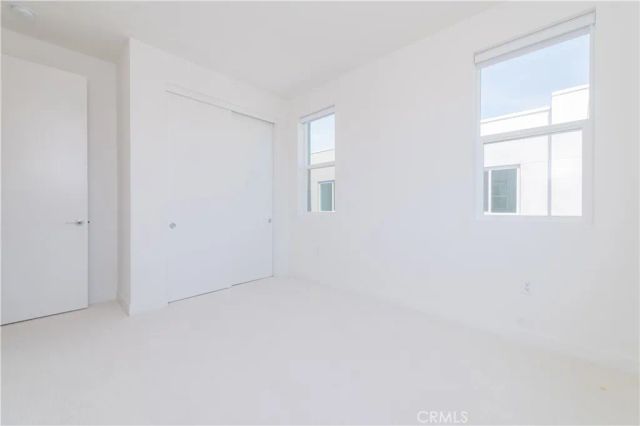 589 S Lyon St, Santa Ana, CA 92705