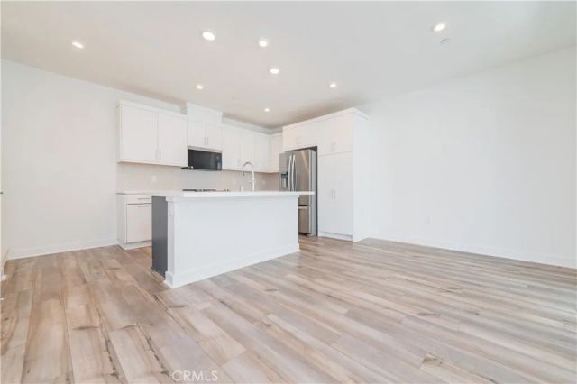 589 S Lyon St, Santa Ana, CA 92705