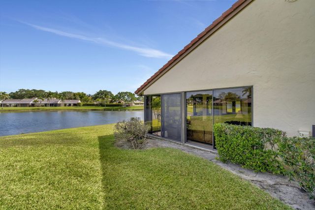 5531 Parkwalk Circle E, Boynton Beach, FL 33472