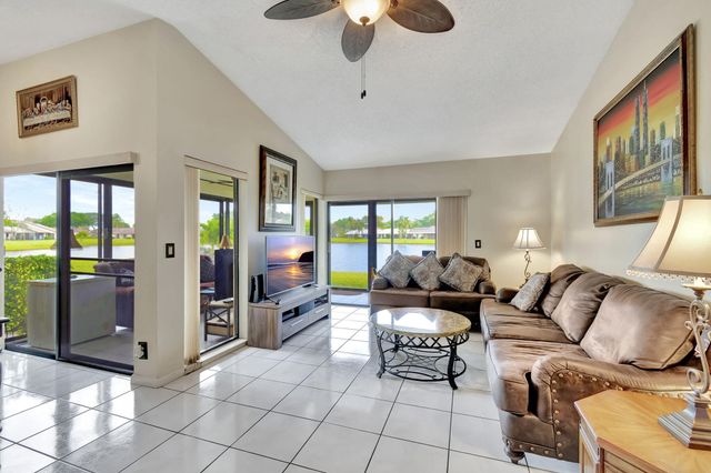 5531 Parkwalk Circle E, Boynton Beach, FL 33472