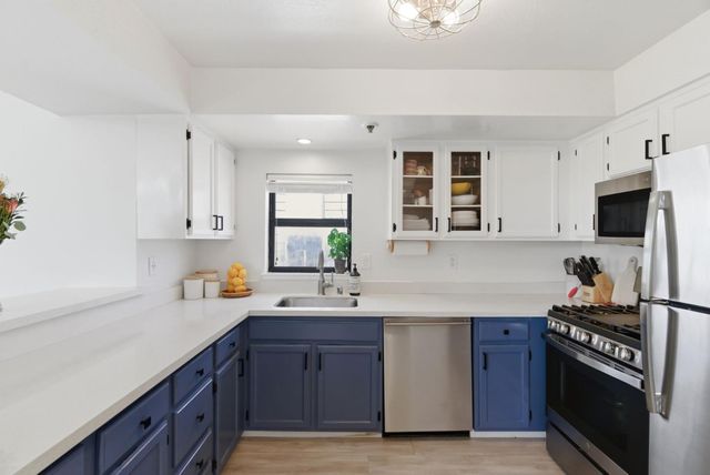 939 Linda Mar Boulevard, Pacifica, CA 94044