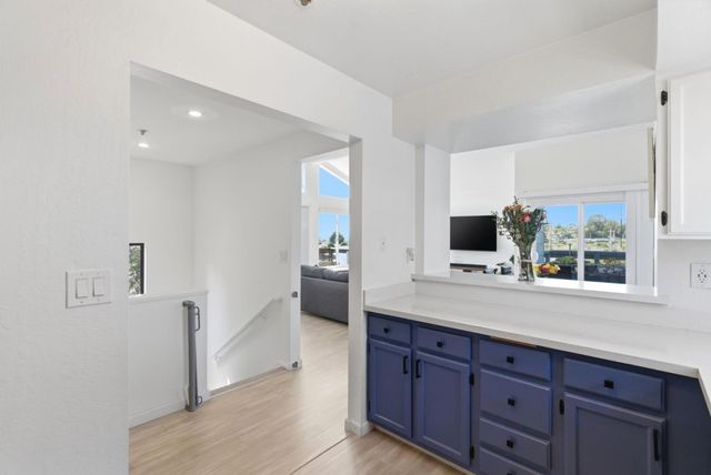 939 Linda Mar Boulevard, Pacifica, CA 94044