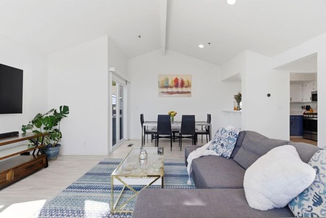 939 Linda Mar Boulevard, Pacifica, CA 94044