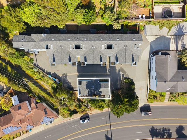 939 Linda Mar Boulevard, Pacifica, CA 94044