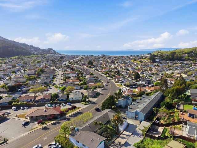 939 Linda Mar Boulevard, Pacifica, CA 94044