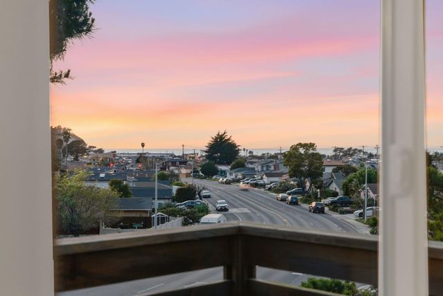 939 Linda Mar Boulevard, Pacifica, CA 94044