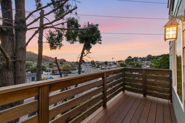 939 Linda Mar Boulevard, Pacifica, CA 94044