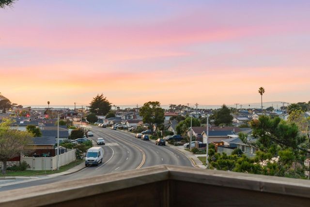 939 Linda Mar Boulevard, Pacifica, CA 94044