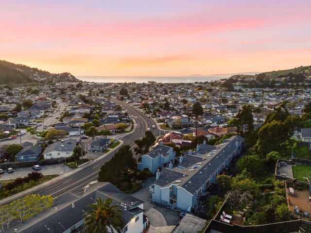 939 Linda Mar Boulevard, Pacifica, CA 94044